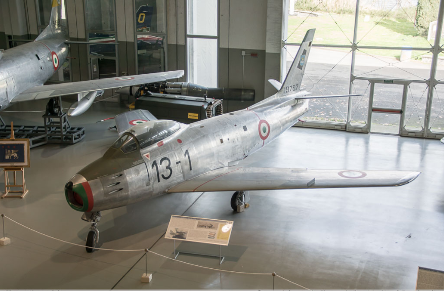 Caccia a reazione F-86  Sabre